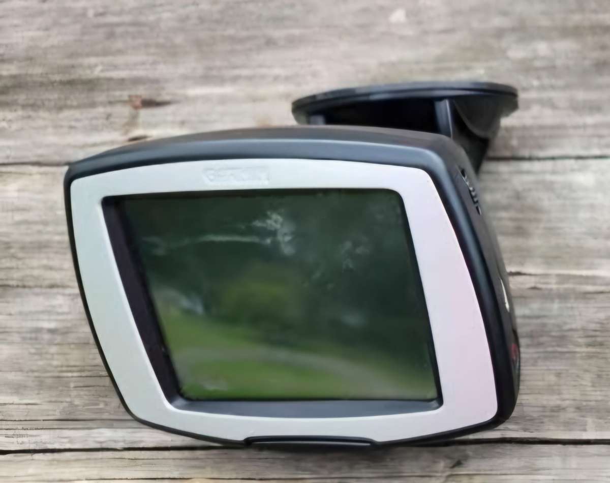 Garmin GPS Quantity 2