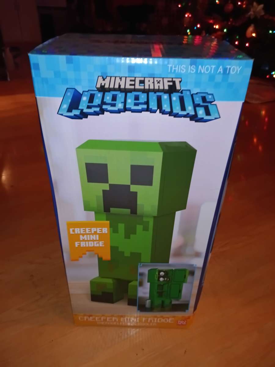 Minecraft Green Creeper Body 12 Can Mini Fridge 8L 2 Door Am
