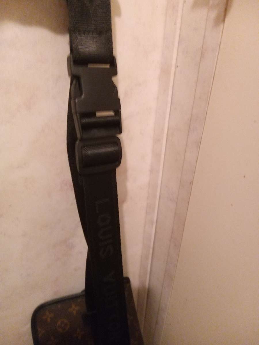 louis Vuitton cross body bag