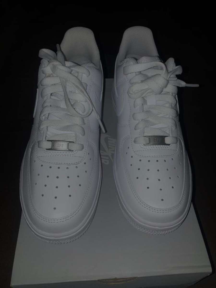 white Air forces 1s