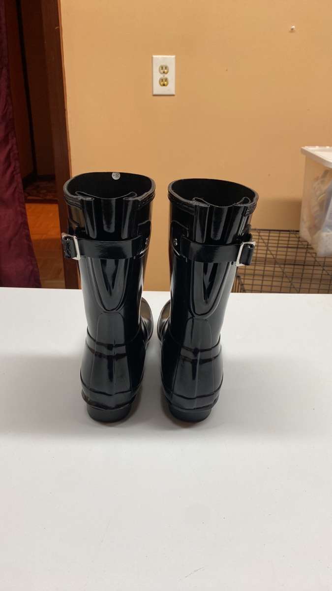 HUNTER Short Gloss Black MidCalf Rubber Rain Boots Size 8