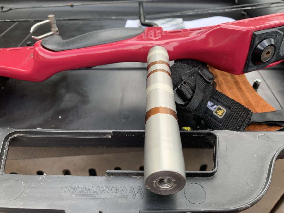 spirit compound bow with case really good condition