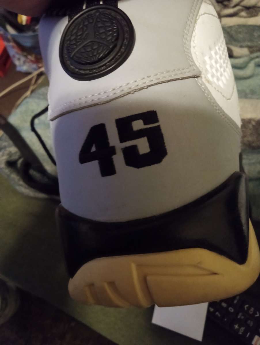 Rare Birmingham 45 Jordans 1993 size 12