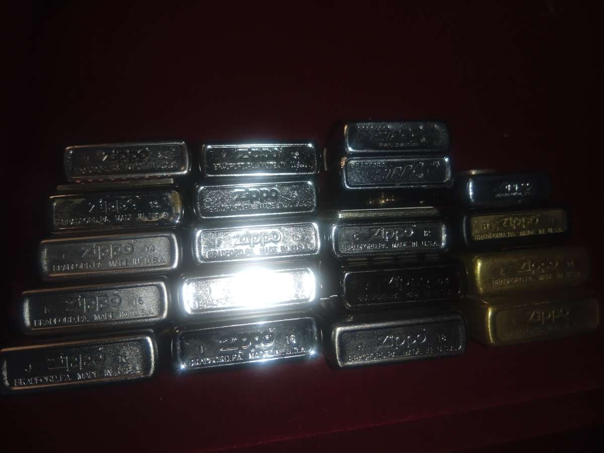 19 Zippo lighters most of them never used I want 300 for all