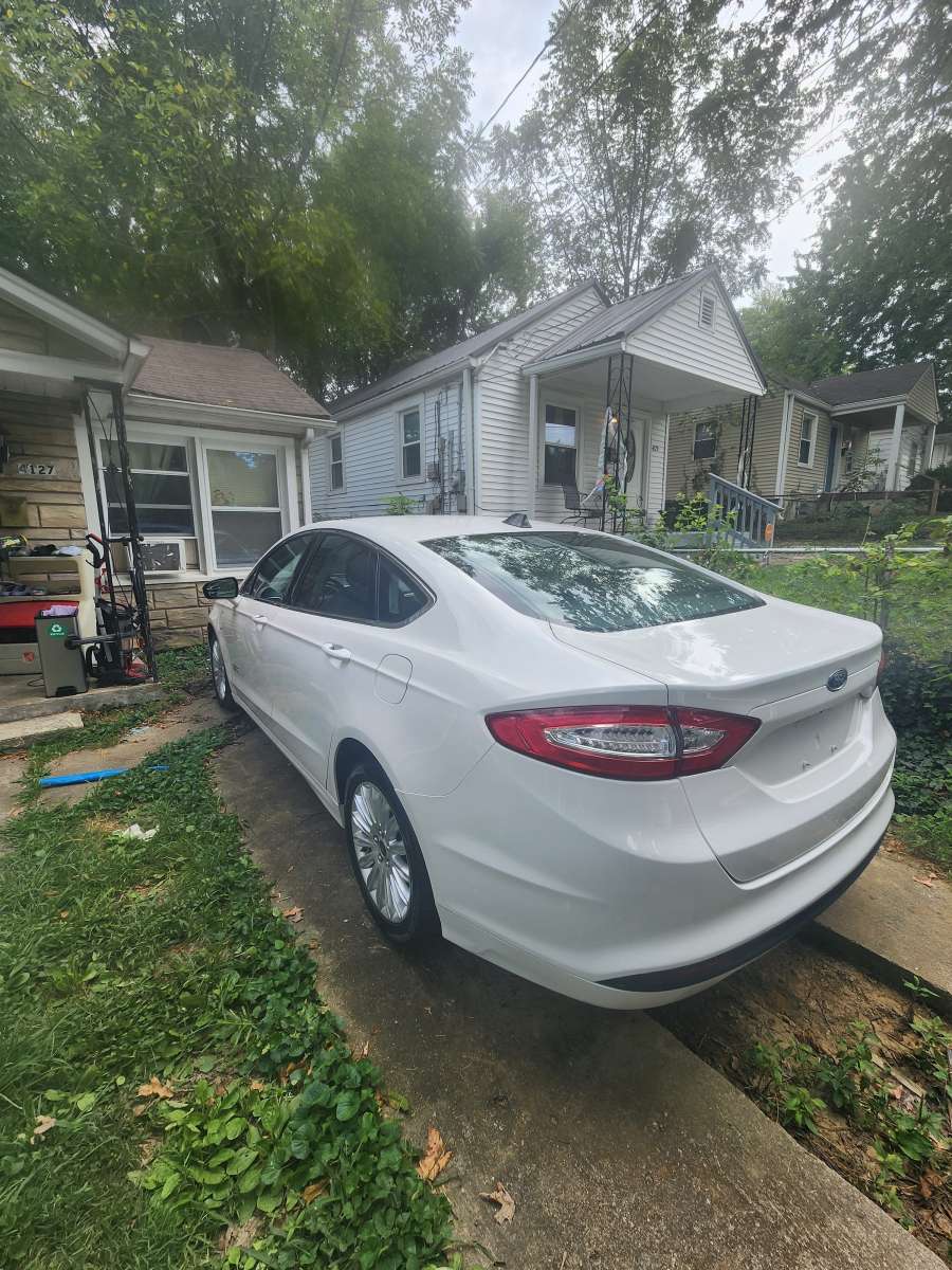 Ford fusion Hybrid 2013