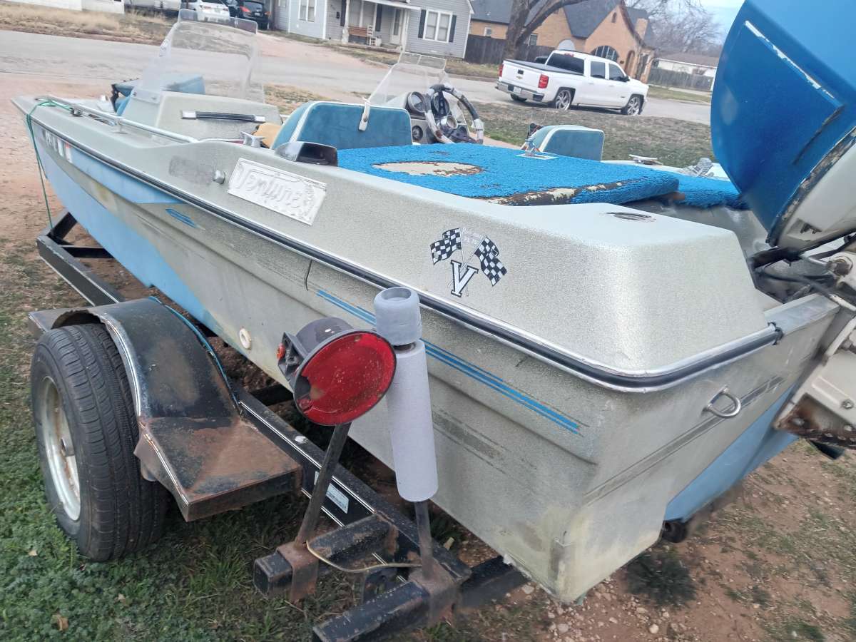 boattrailer and boat no title
