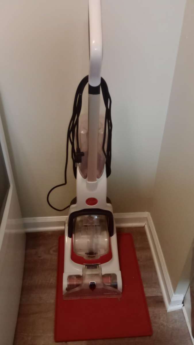 Lightweight Hoover Carpet Cleaner