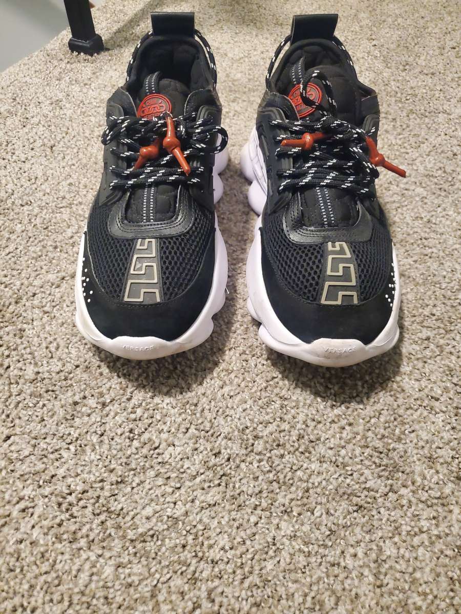 Versace chain reaction