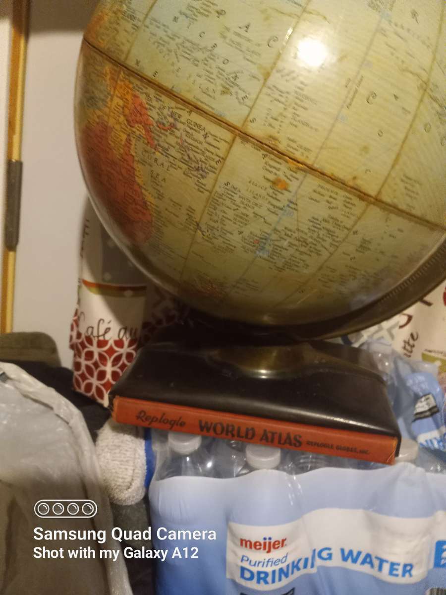 vintage 1940s world globe