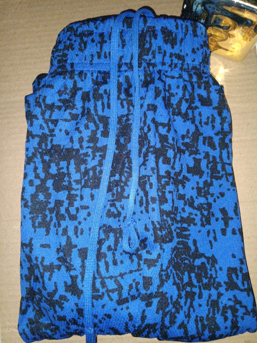 mens basketball shorts Size smallXL