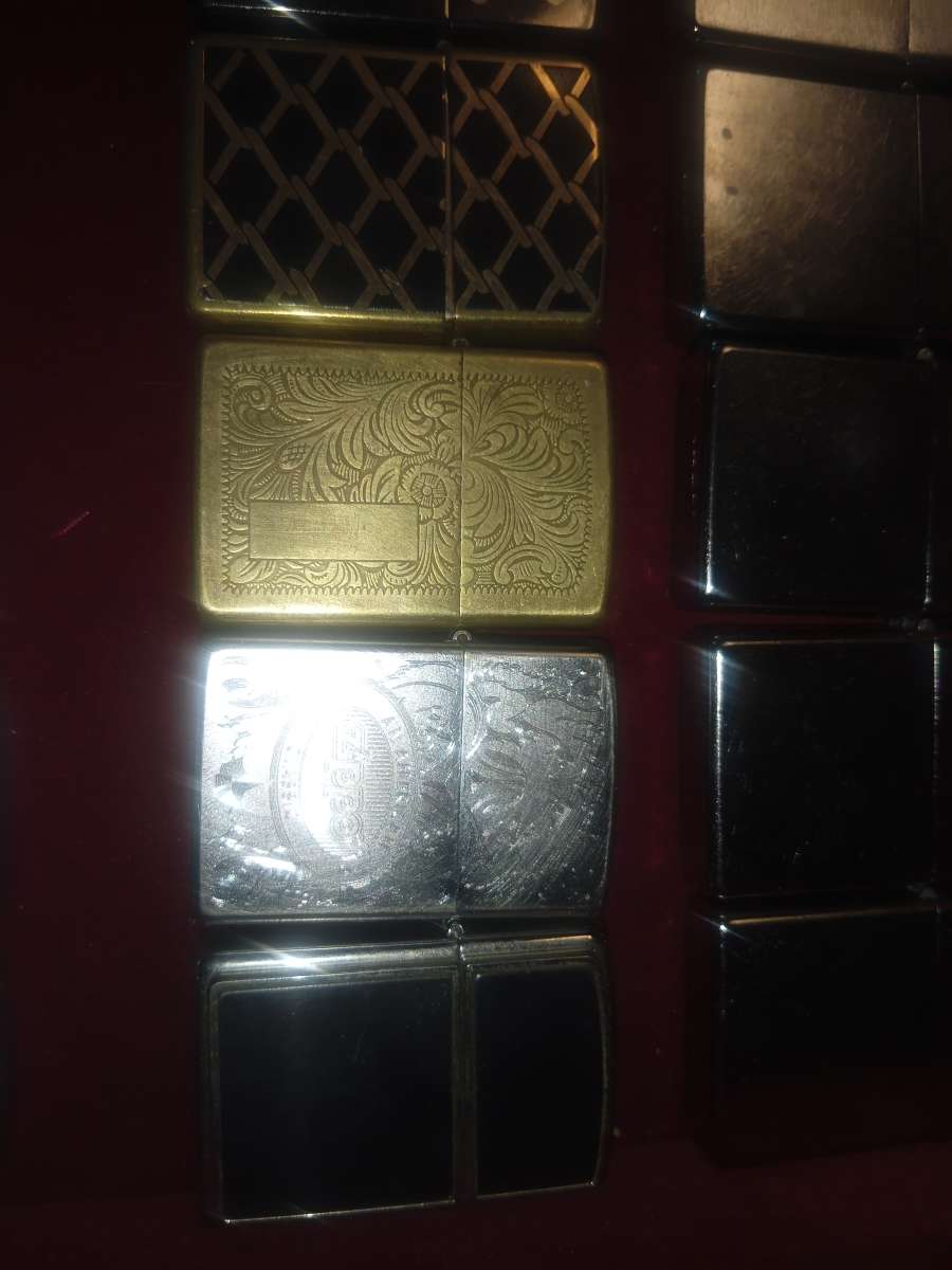 19 Zippo lighters most of them never used I want 300 for all