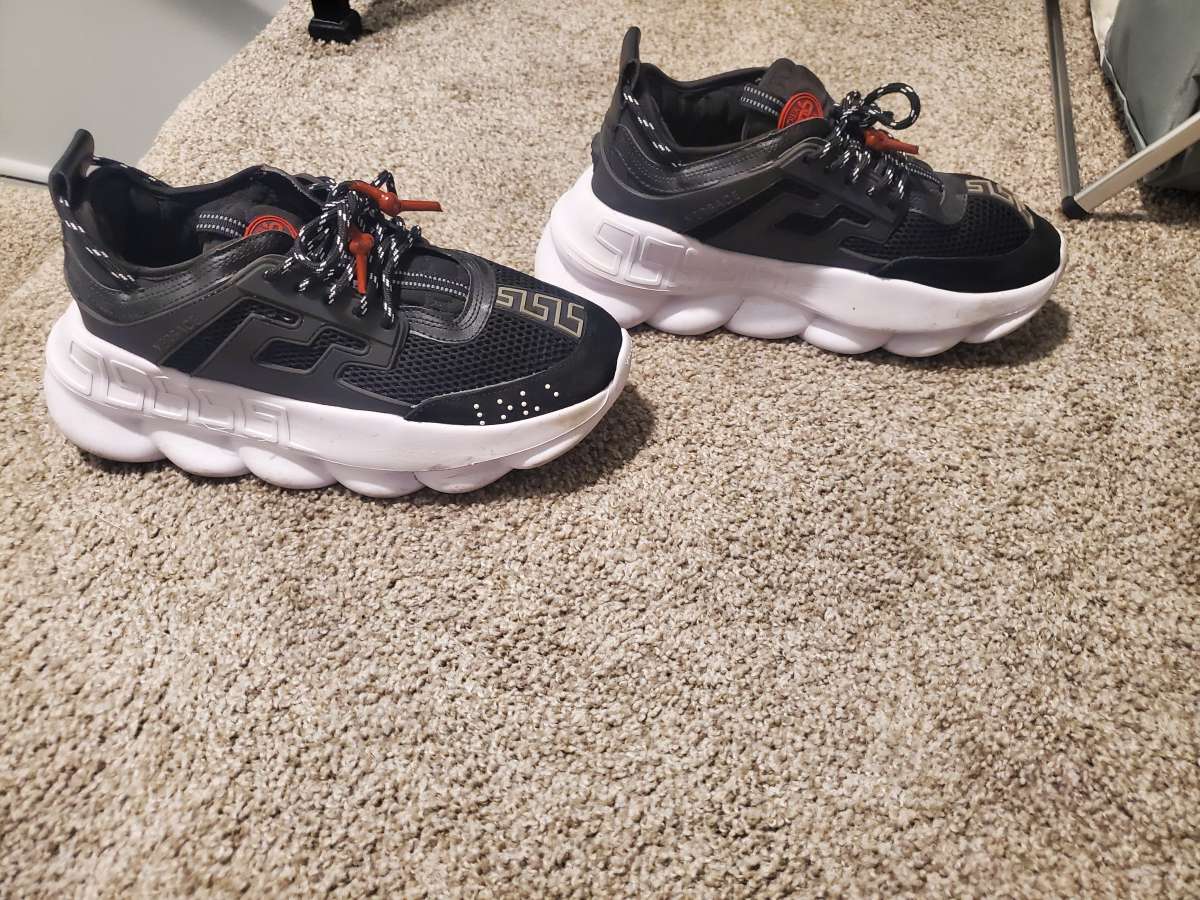 Versace chain reaction