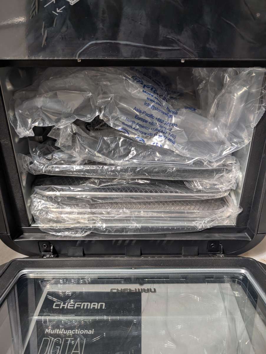 Chefman Multifunctional 10 quart digital air fryer plus