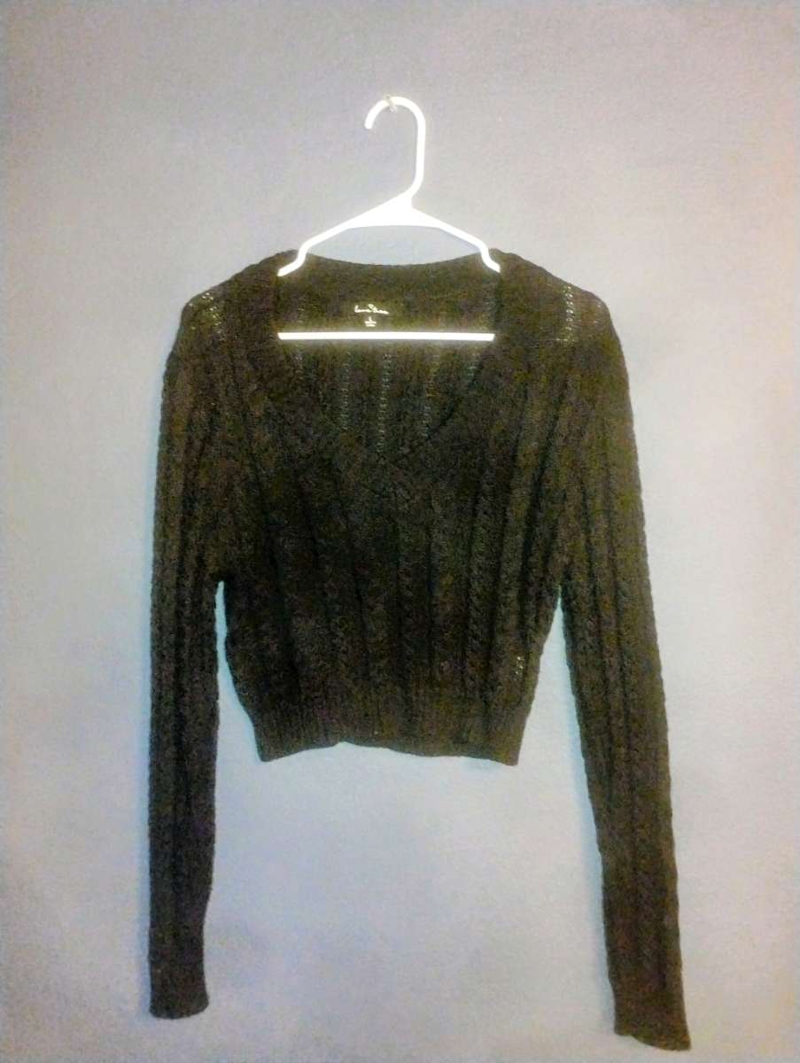 Love Tree cropped long sleeve sweater