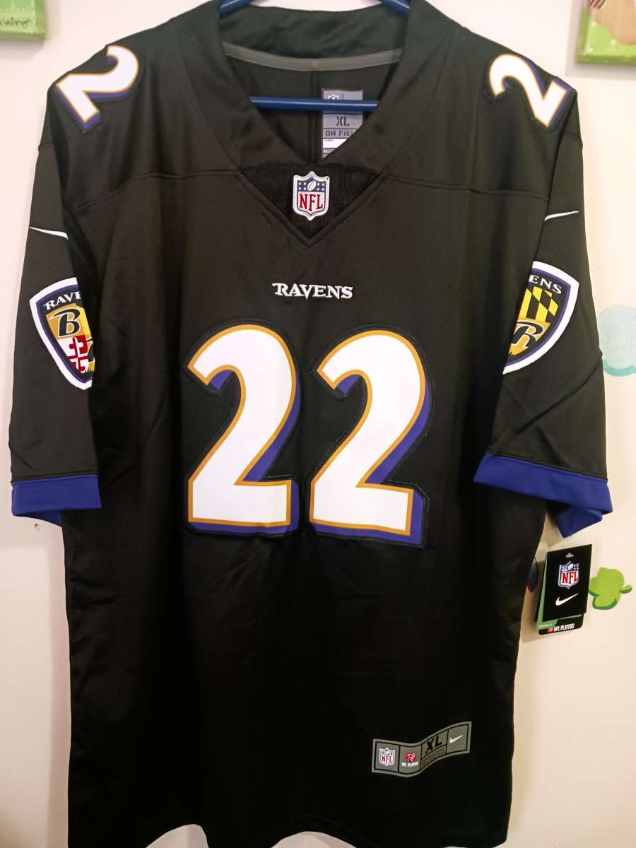 Derrick Henry Ravens jersey XL or Large Large Stitched