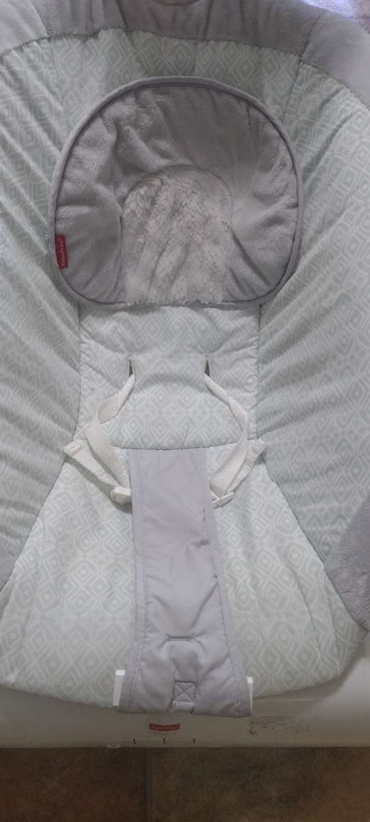 baby bouncer with mobile