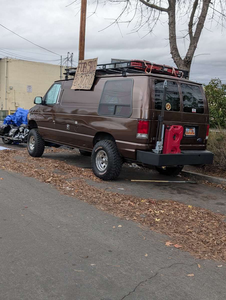2000 Ford Econoline Van 559 375 5785
