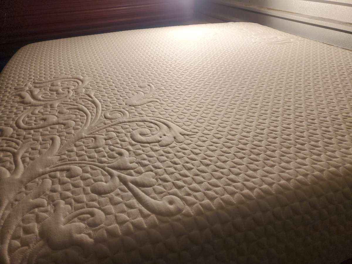 king matress and box spring