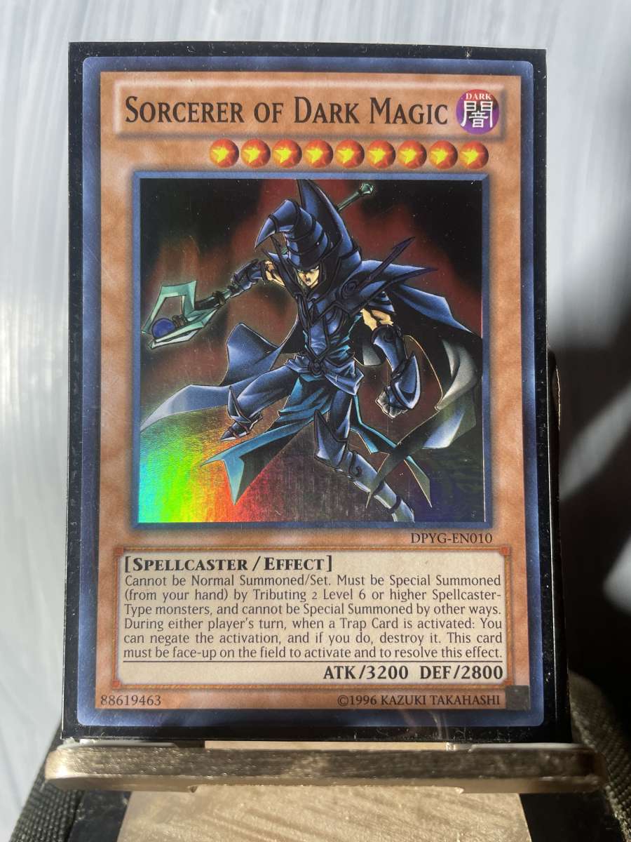 SORCERER OF DARK MAGIC YuGiOh Trading card