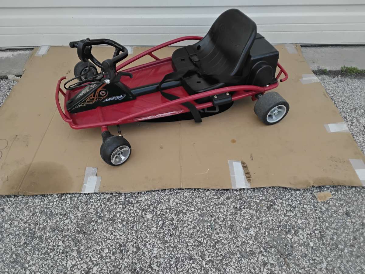 Red Electric Razor Drifter Go kart Needs Battery Like New