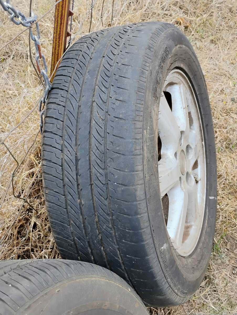 Toyota Camry tires