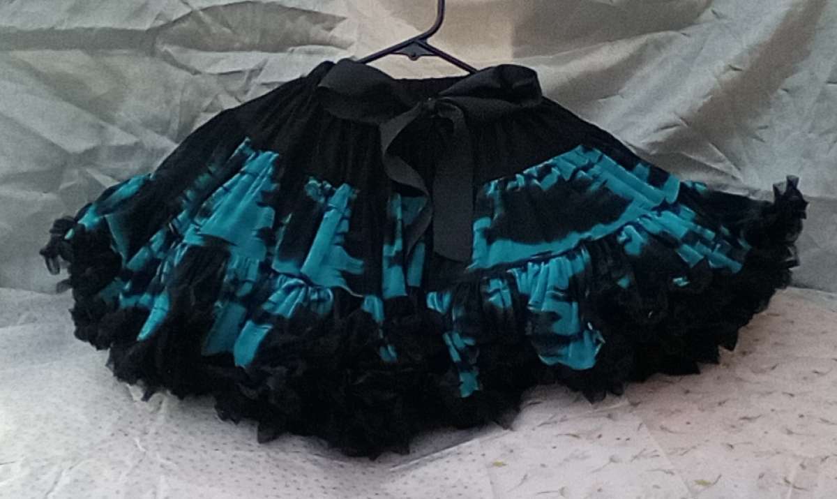 6yrs Blk Teal TuTu Pettiskirt EUC Bow Cinches Waist