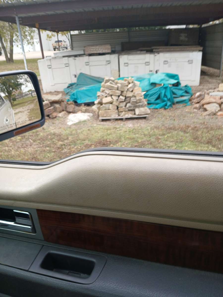 8 pallets of landscaping stones