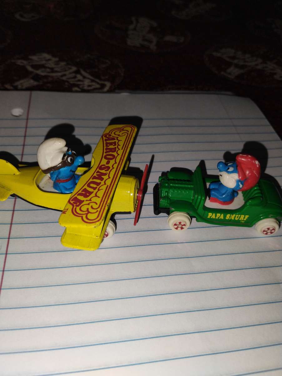 Vintage Smurfs Metalcast collector Toys 1982