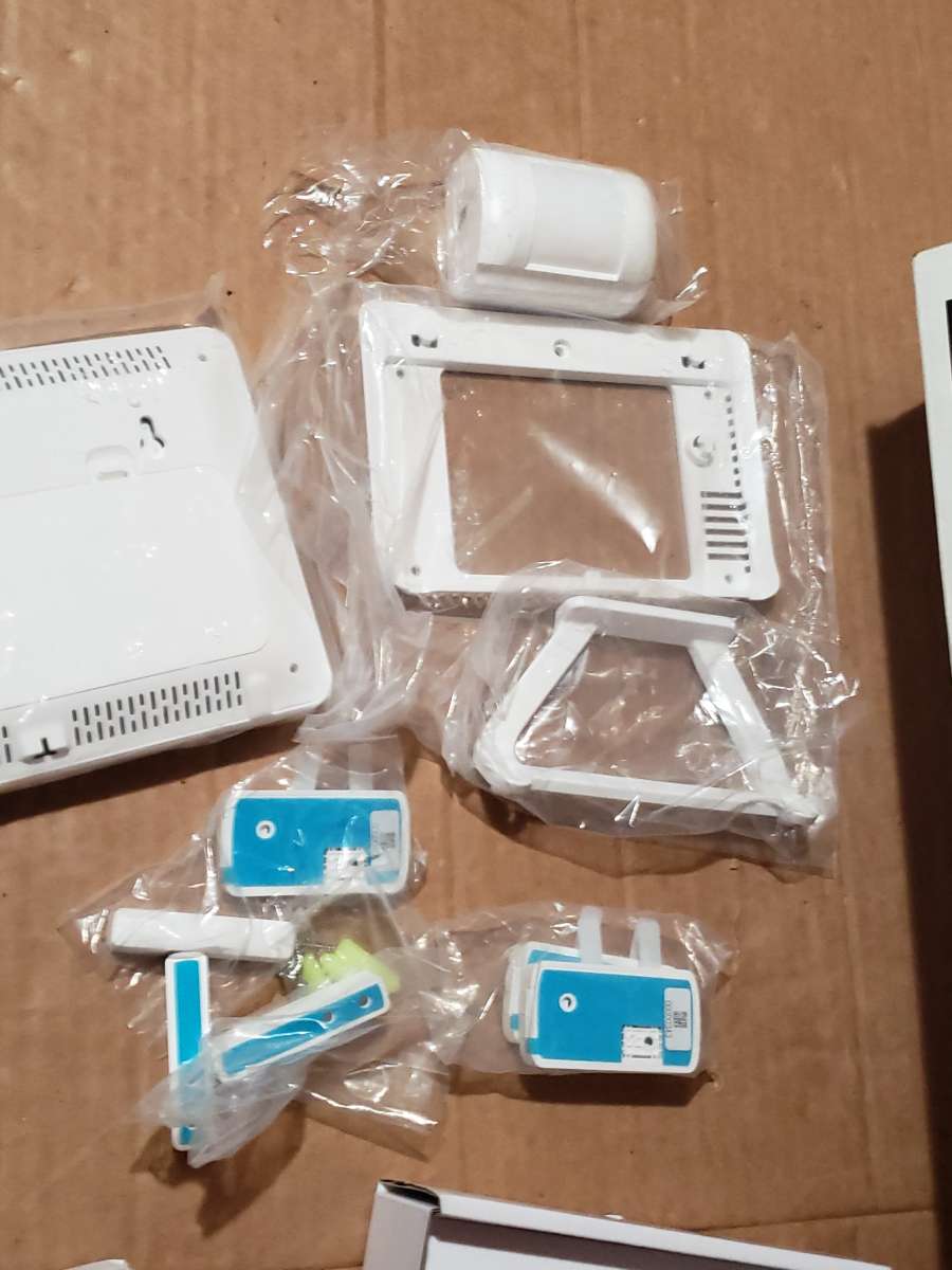 Lumio Smart  HOME KIT HARDWARE ONLY   NEW