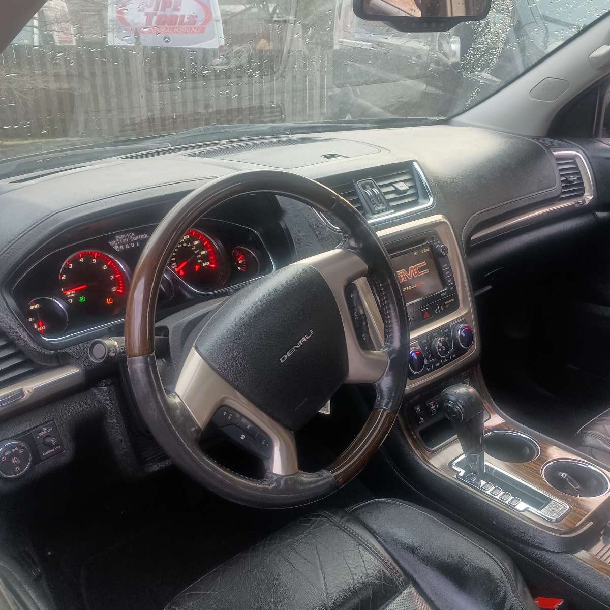 2014 GMC Acadia Denali 89k miles