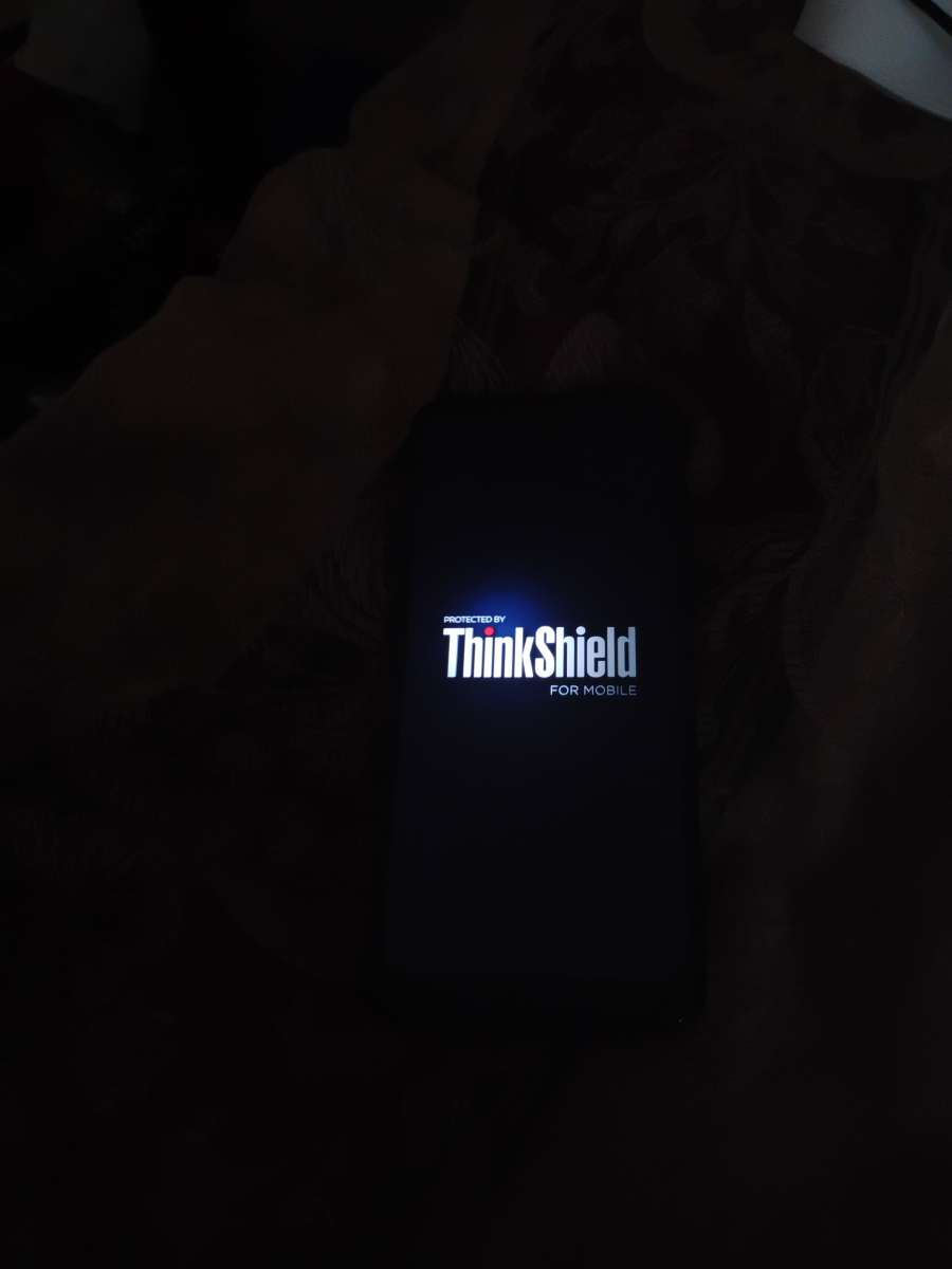 Tracfhone SafeLink Wireless Moto g play 5g