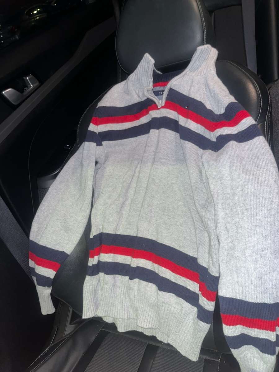 Tommy Hilfiger sweater