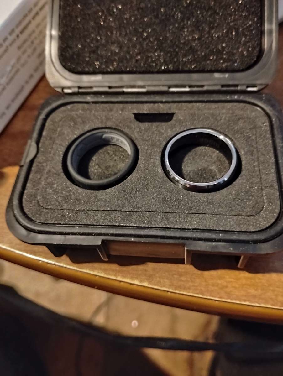 A set of mens rings size 8