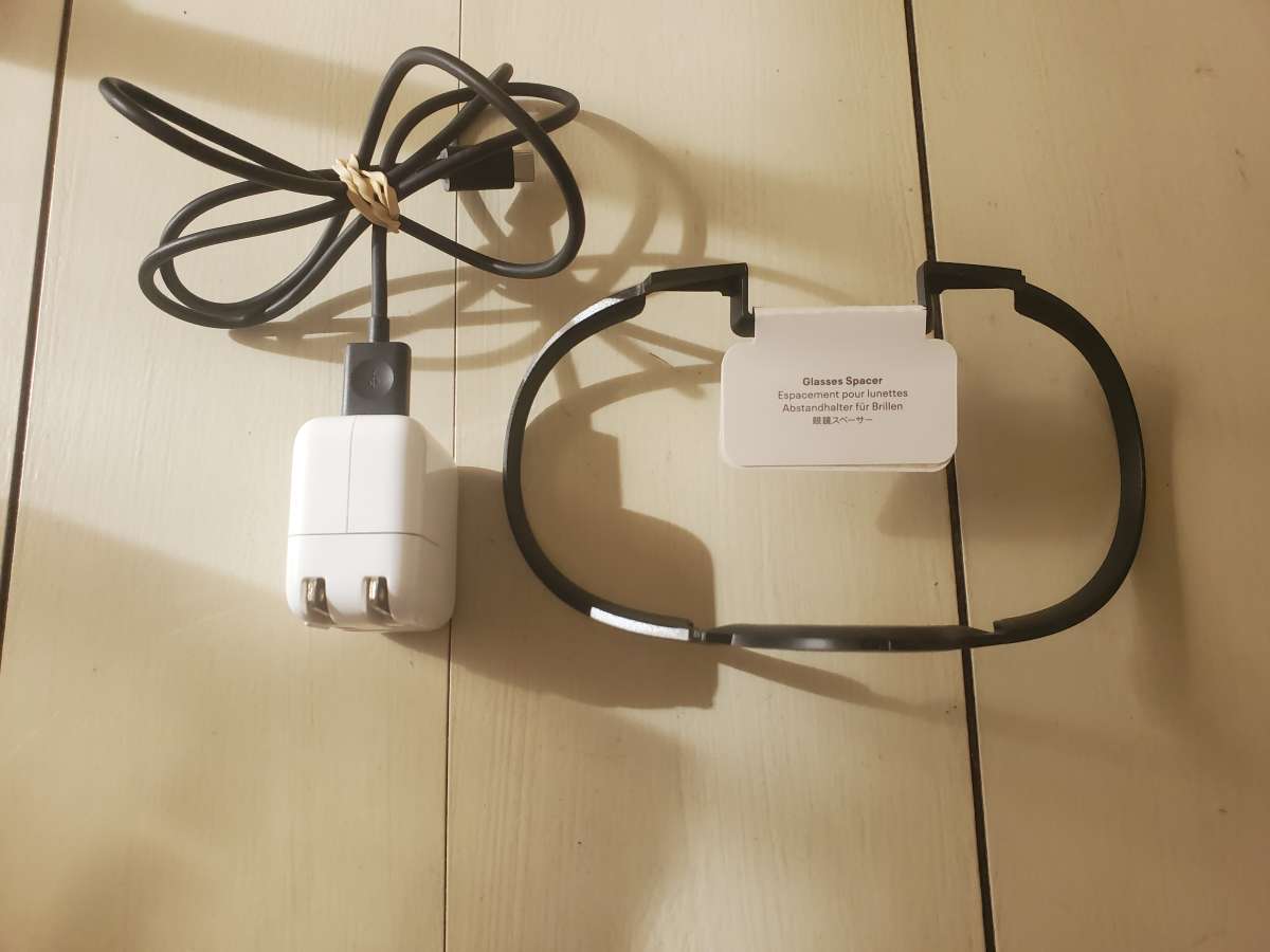 Meta  Oculus Quest 2 VR Headset Bundle  256GB  White  With A