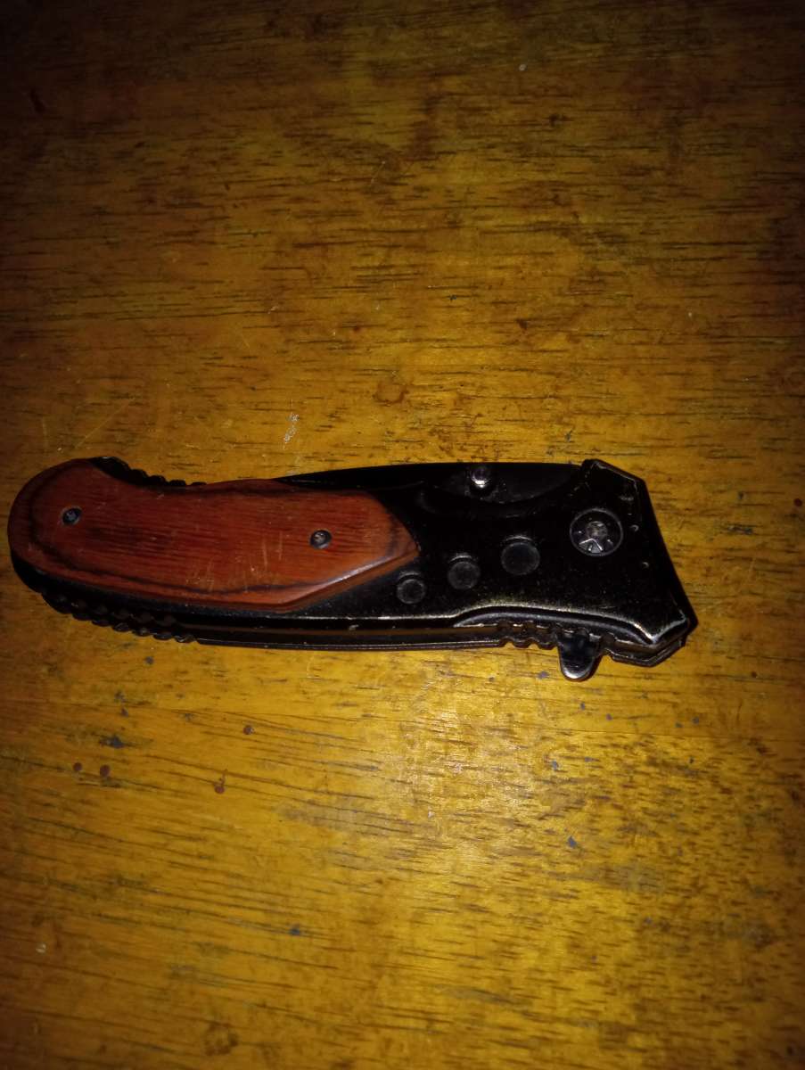 Timberwolf knife