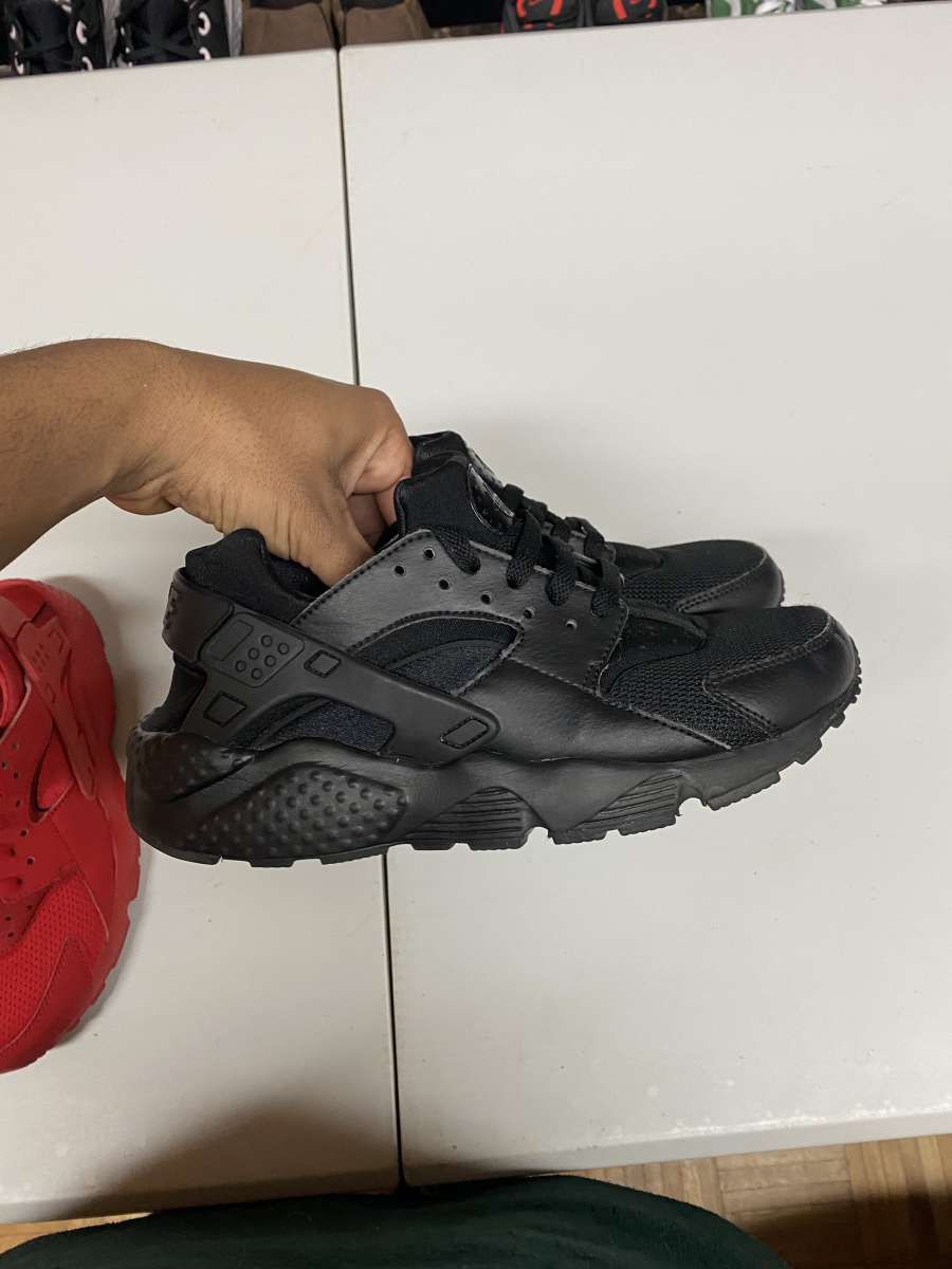 Nike Air Huarache Bundle Black And Red