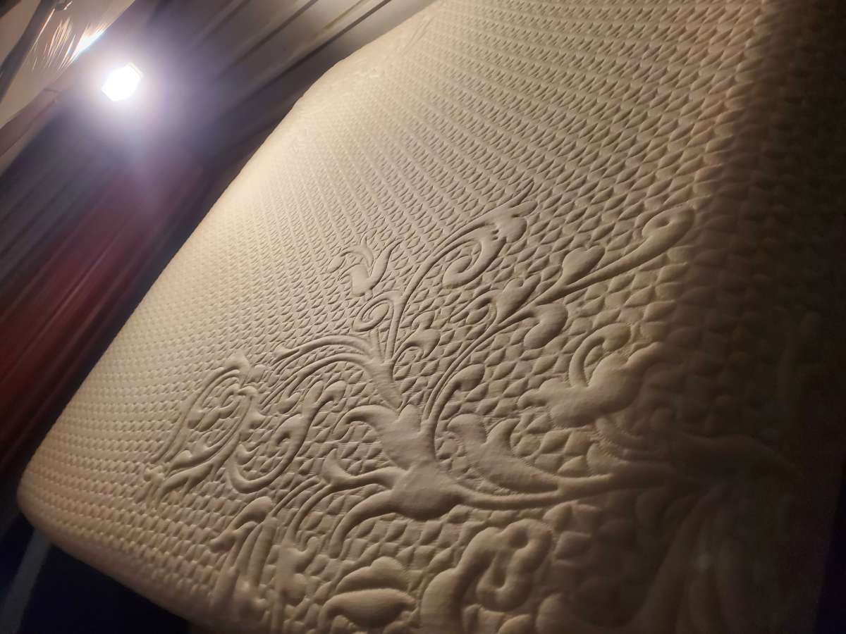 king matress and box spring