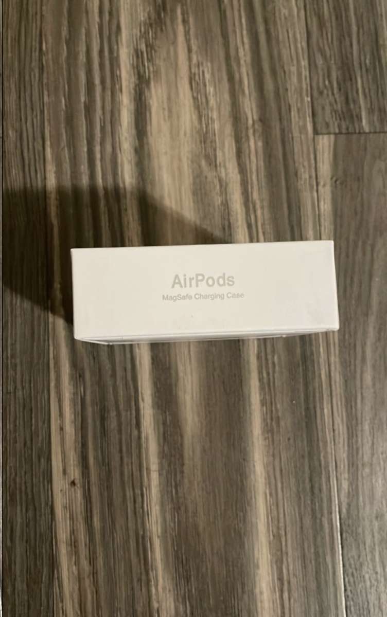 AirPod 3 wMagSafe Charger