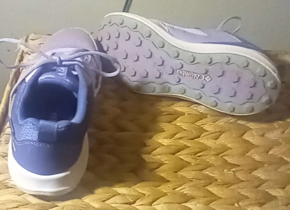 Girls Columbia Size 3 EUC Dark and Light Purple
