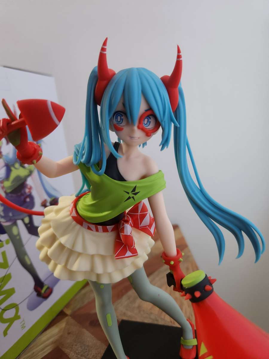 FIGURIZMA HASTUNE MIKU FIGURE