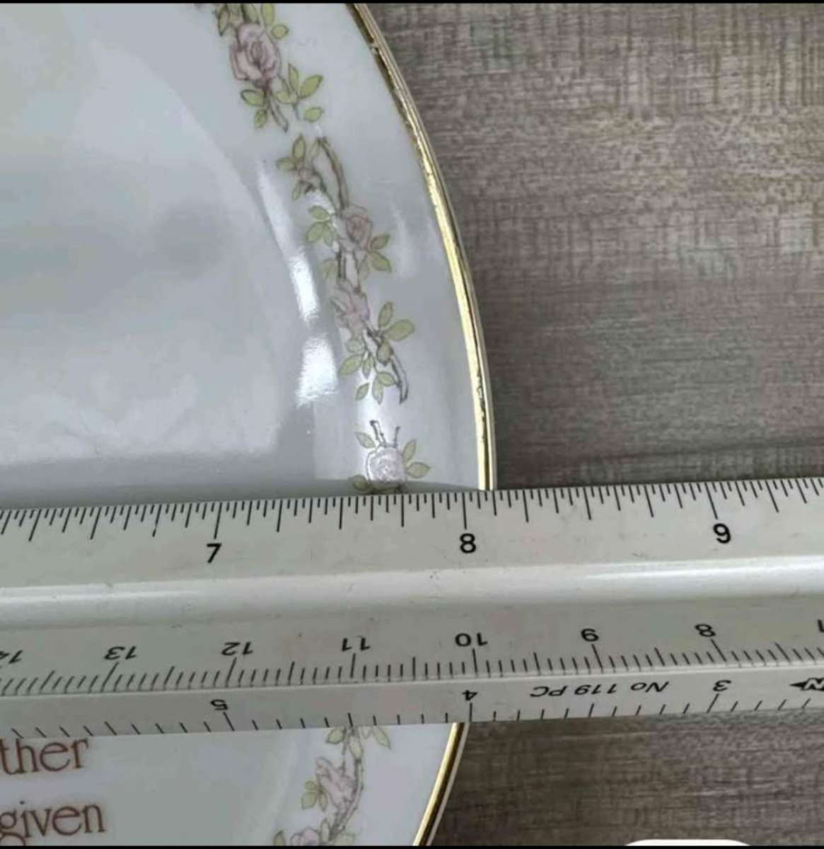 Commemorative Mothers Day 1978 Plate Holly Hobbie American G