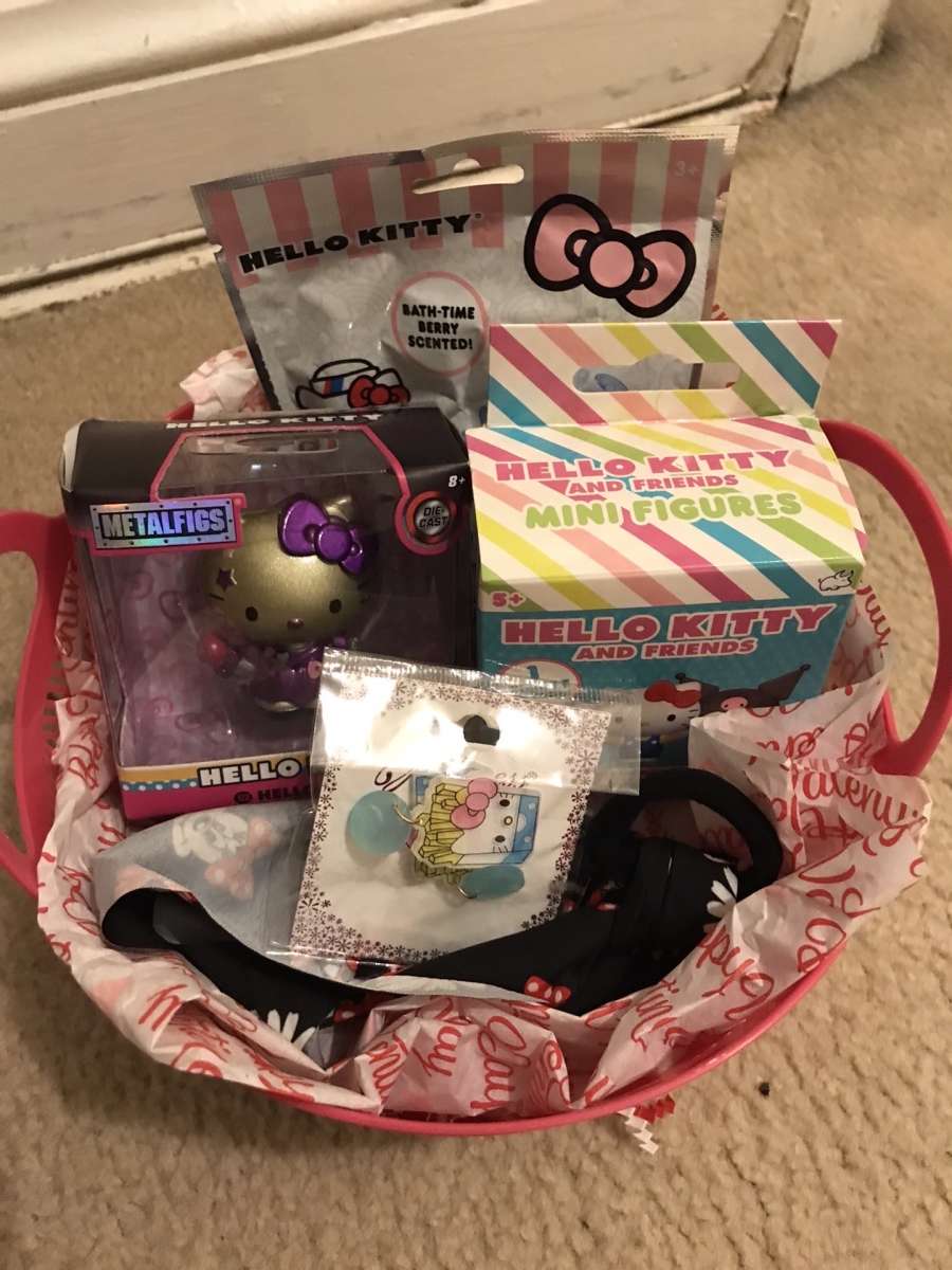 handmadeValentines Day basket