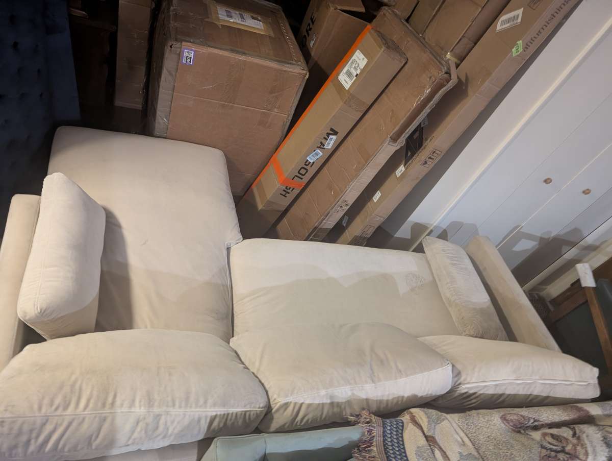 Jennifer Taylor Home Knox Reversible Chaise sectional sofa