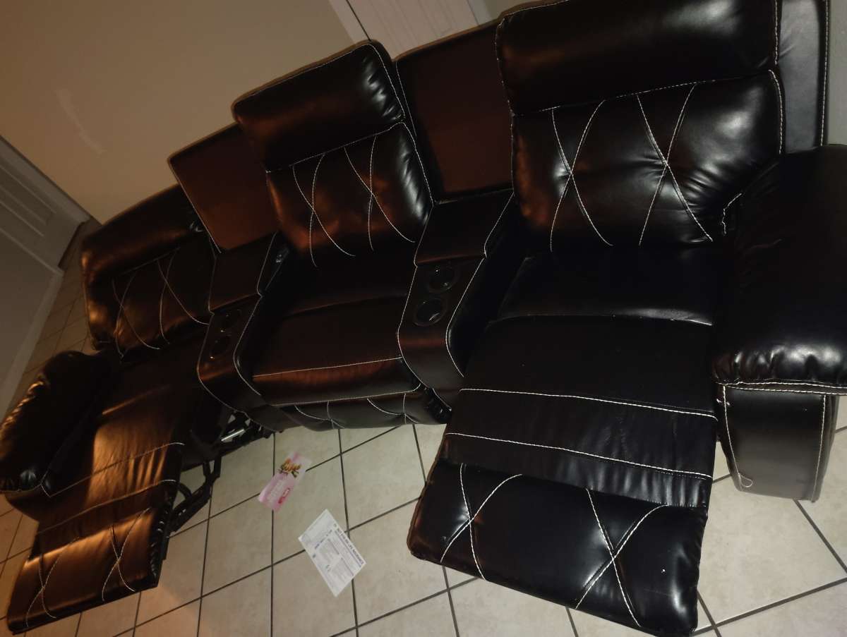 Tri leather recliner sofa brand new condition