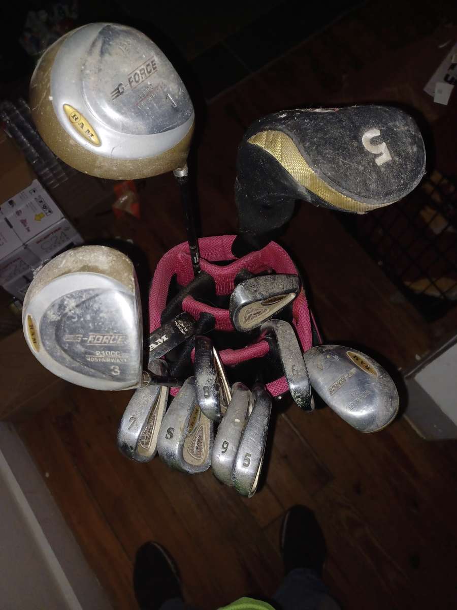 Golf club set with Callaway bag