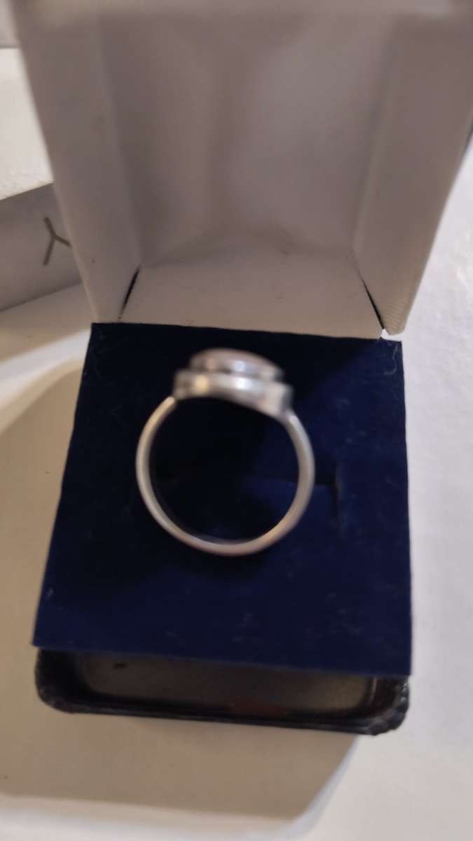 Vintage Avon Mother of Pearl Ring