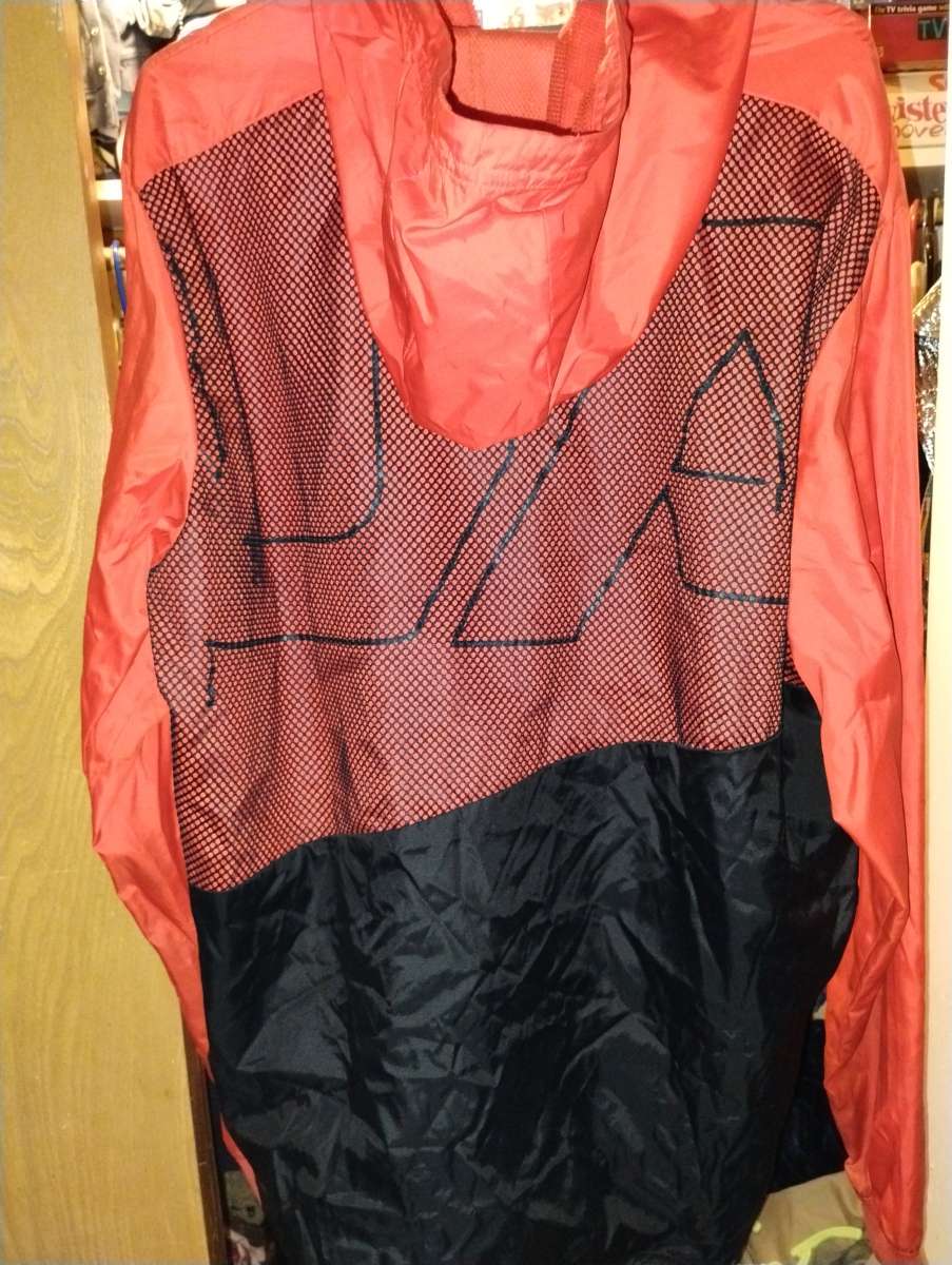 Under Armour Windbreaker