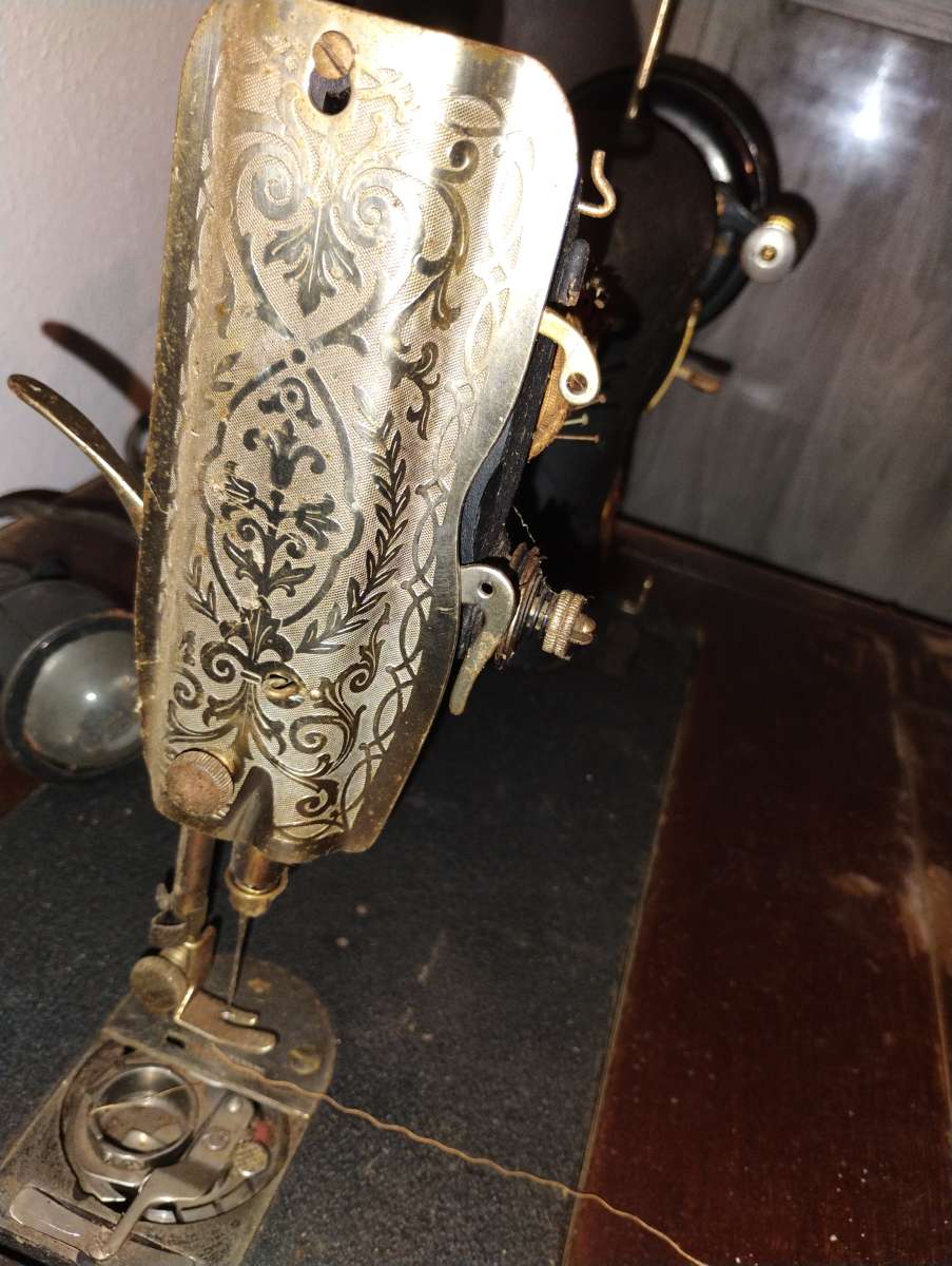 Singer Sewing machine from 1940s