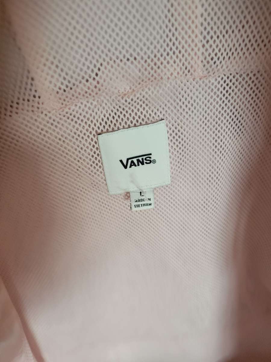 jacket a sweater a short sleeve a backpack tiresba bike