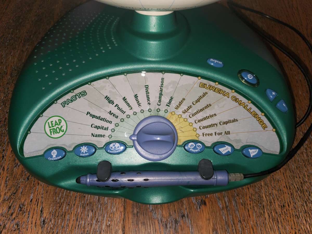 Leapfrog Interactive  Talking Explorer Smart Globe  Eureka C